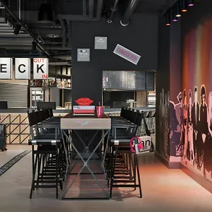 Moxy *** Dusseldorf
