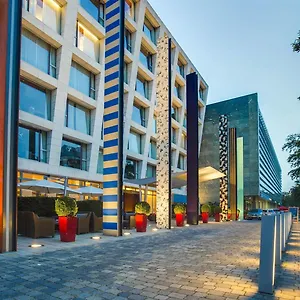 Radisson Blu Media Harbour Hotel, **** Dusseldorf